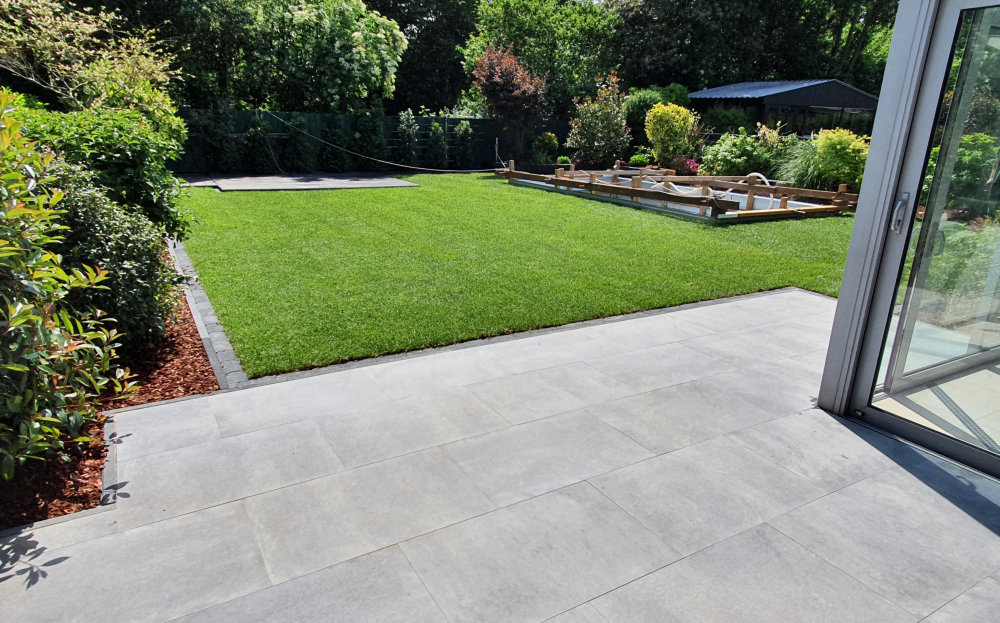 Garten mit Terrasse